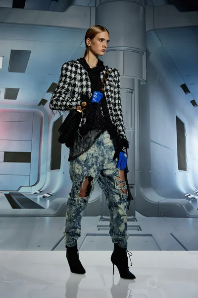 Look 27